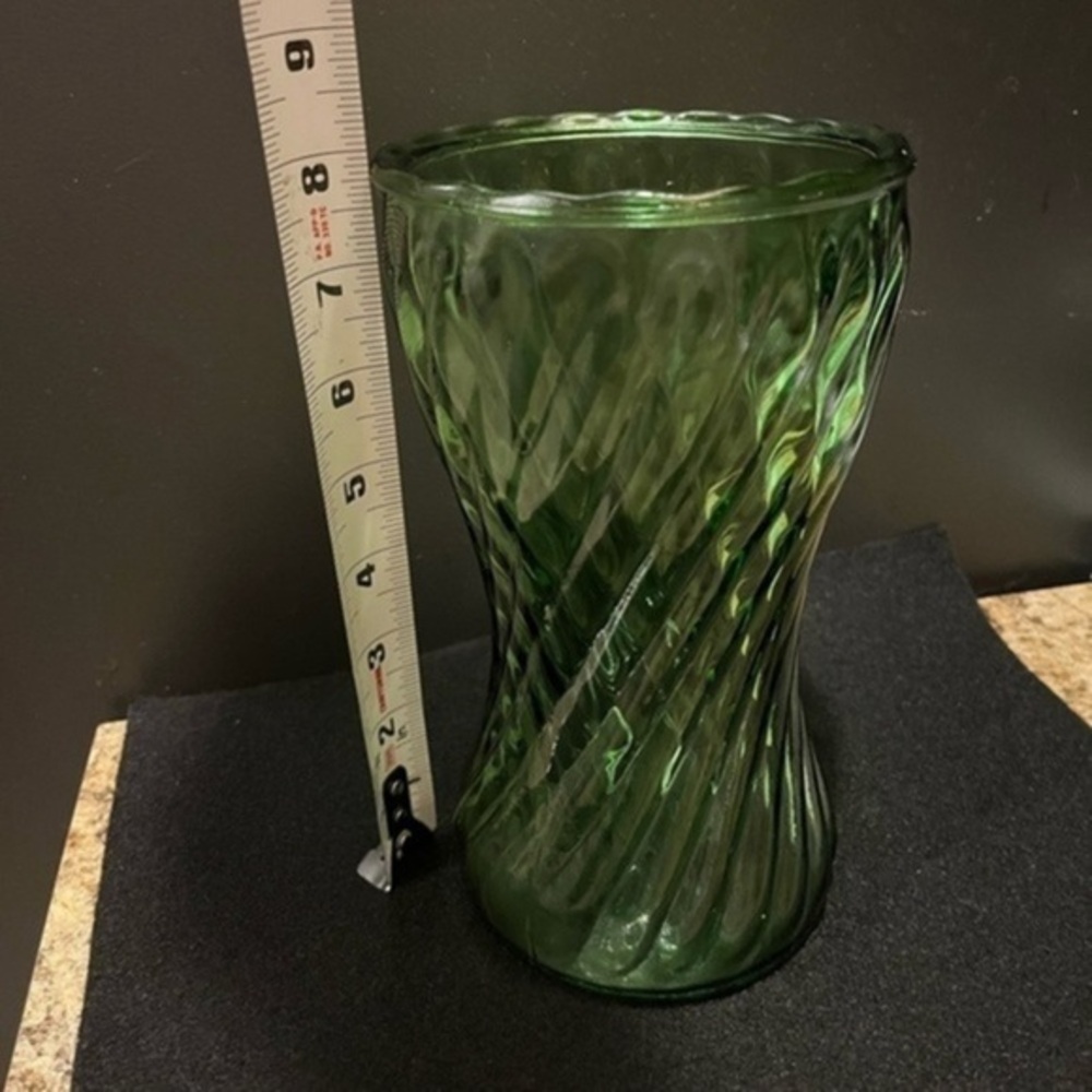 Vintage Randall Vase Green Swirl Pattern 8” - Picture 5 of 15